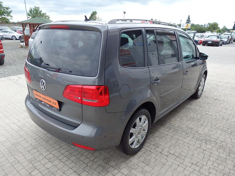 Volkswagen Touran 1.4 TSI 103 kW LIFE XENONY - fotka 4 z 15