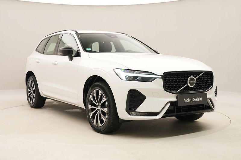 Volvo XC60 B4 AWD DARK PLUS AUT - fotka 15 z 55