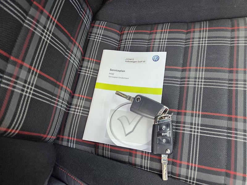 Volkswagen Golf 2.0 GTI - fotka 49 z 49