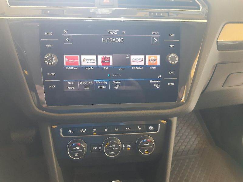 Volkswagen Tiguan Allspace 2.0 TDI 4x4 DSG NAVI LED - fotka 10 z 26