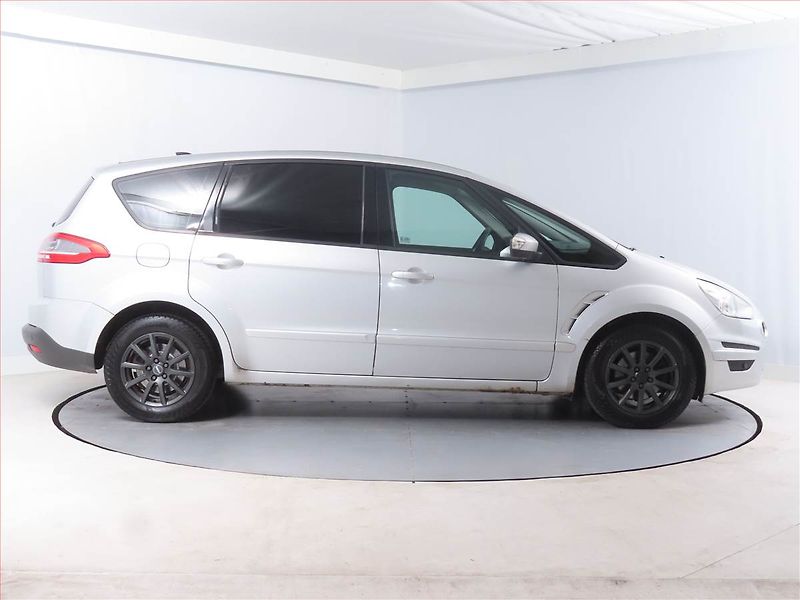Ford S-MAX (2011) 2.0 TDCi, po STK, rezervace - fotka 6 z 15