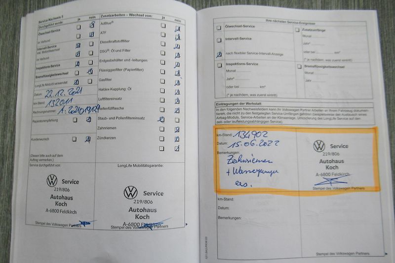 Volkswagen Touran 1.6 TDI AUT. KLIMA TAŽNÉ - fotka 25 z 26