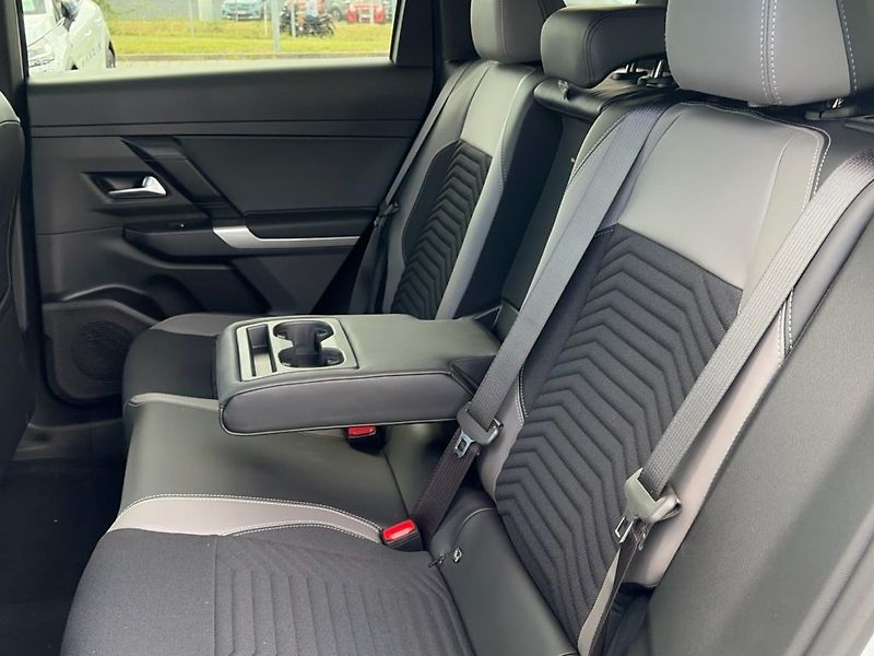 Jeep Compass (2026) First Edition e-Hybrid 145k - fotka 8 z 21
