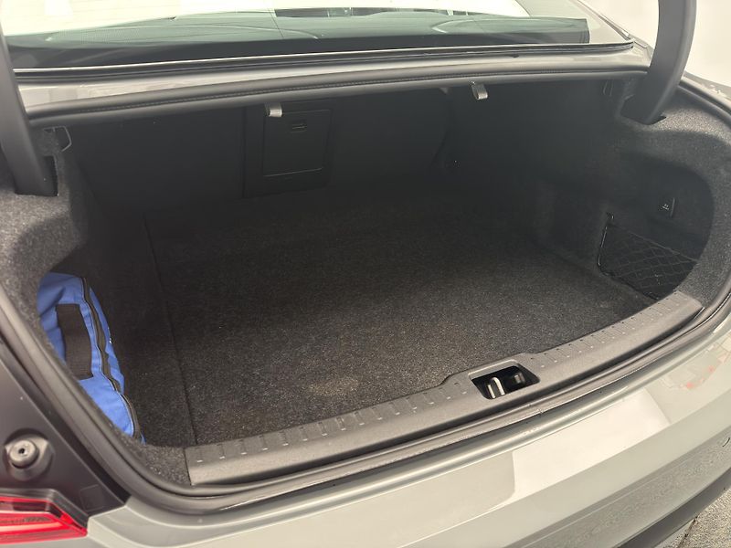 Volvo S60 B5 AWD ULTIMATE CZ REZERVACE - fotka 5 z 48