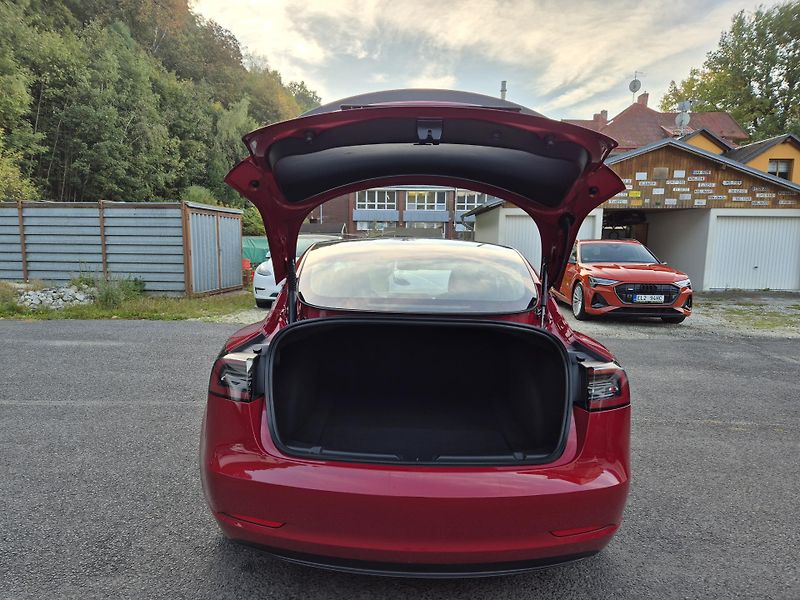 Tesla Model 3 PERFORMANCE 393kw SOH 95,1% - fotka 14 z 45