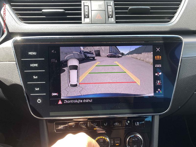 Škoda Superb (2021) 1.5 TSi, Kůže, TZ, navi - fotka 18 z 20