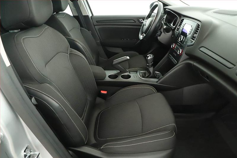 Renault Mégane (2017) 1.5 dCi, Tempomat - fotka 7 z 17