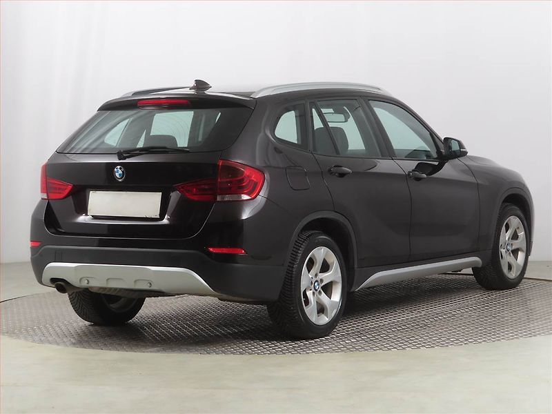 BMW X1 (2014) xLine xDrive18d, 4X4 - fotka 5 z 21