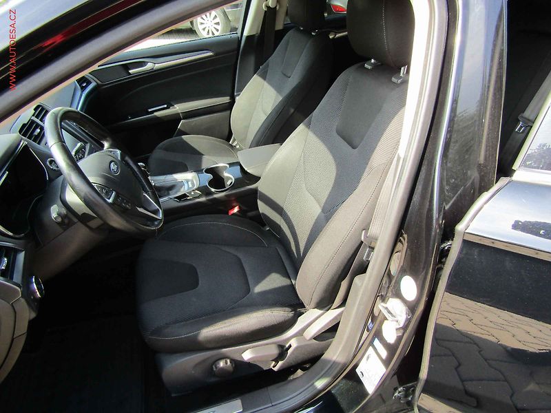 Ford Mondeo (2015) 2.0 TDCi, Bixen, autoAC - fotka 9 z 16