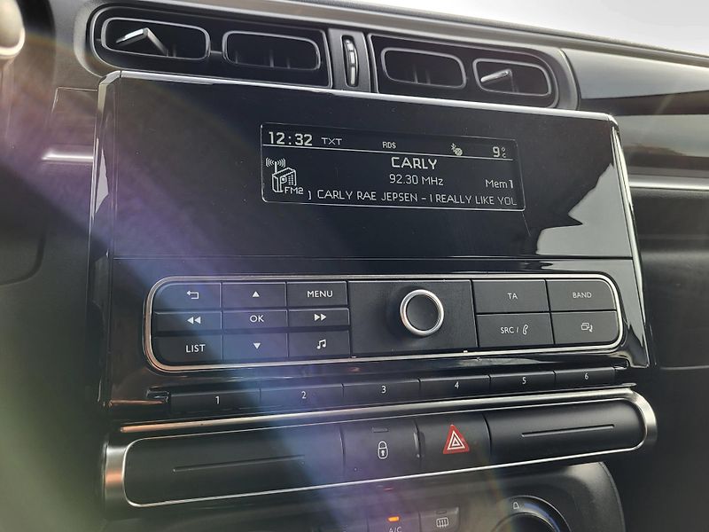 Citroën C3 1.2 PureTech 82k S&S FEEL *ČR - fotka 14 z 40