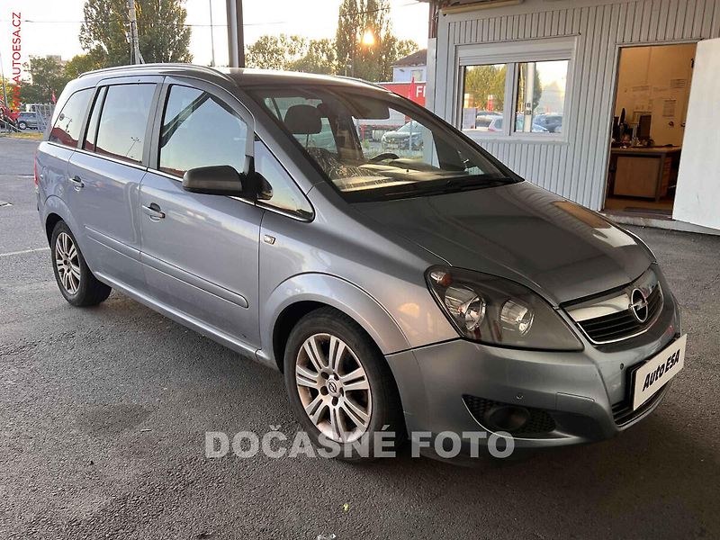 Opel Zafira (2008) 1.8 16V, 7 MÍST - fotka 1 z 3