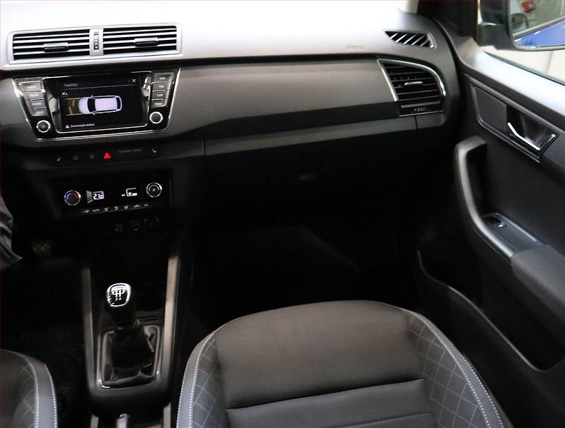 Škoda Fabia (2022) 1.0 TSI, Navi, Tempomat - fotka 8 z 22