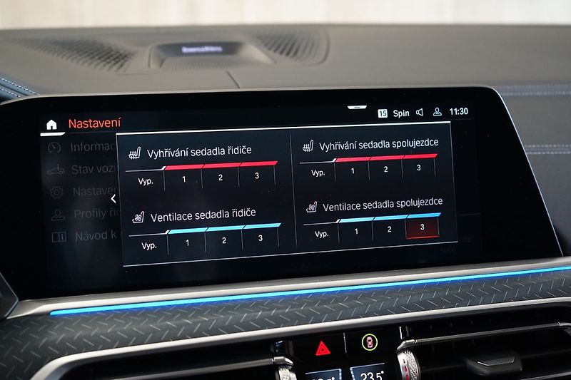 BMW X7 M50i xD, Executive Drive Pro - fotka 29 z 50