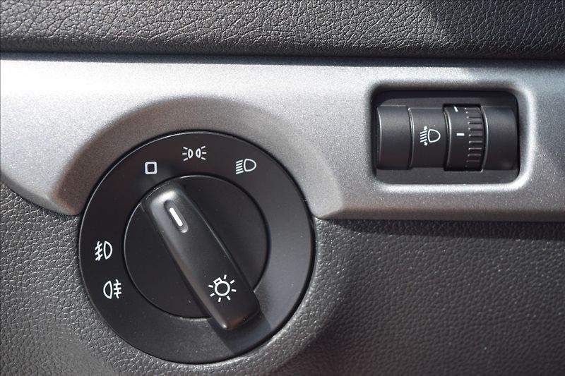 Škoda Yeti 1,2 TSI 77KW NÍZKÉ KM NOVÁ STK - fotka 32 z 46