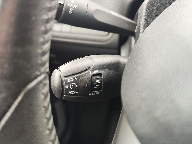 Peugeot 2008 1.2 PureTech/60kW Active - fotka 25 z 32