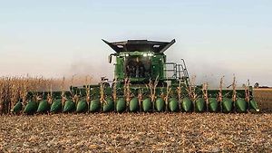 Kombajn John Deere XP9 1100 představuje revoluční pokrok v zemědělství.