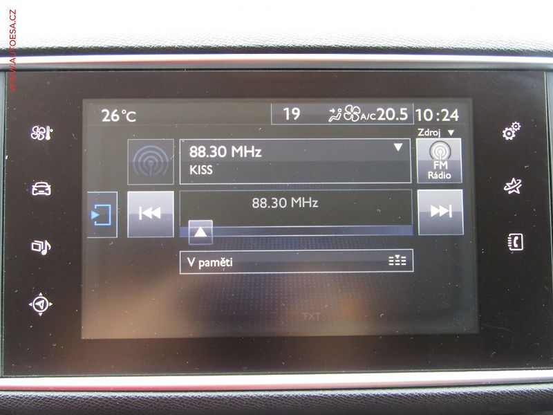 Peugeot 308 (2016) 1.6 HDi, ČR, Active, navi - fotka 17 z 20