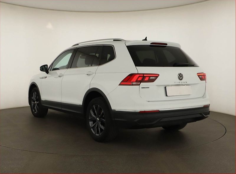 Volkswagen Tiguan Allspace (2023) Life 2.0 TDI - fotka 4 z 14