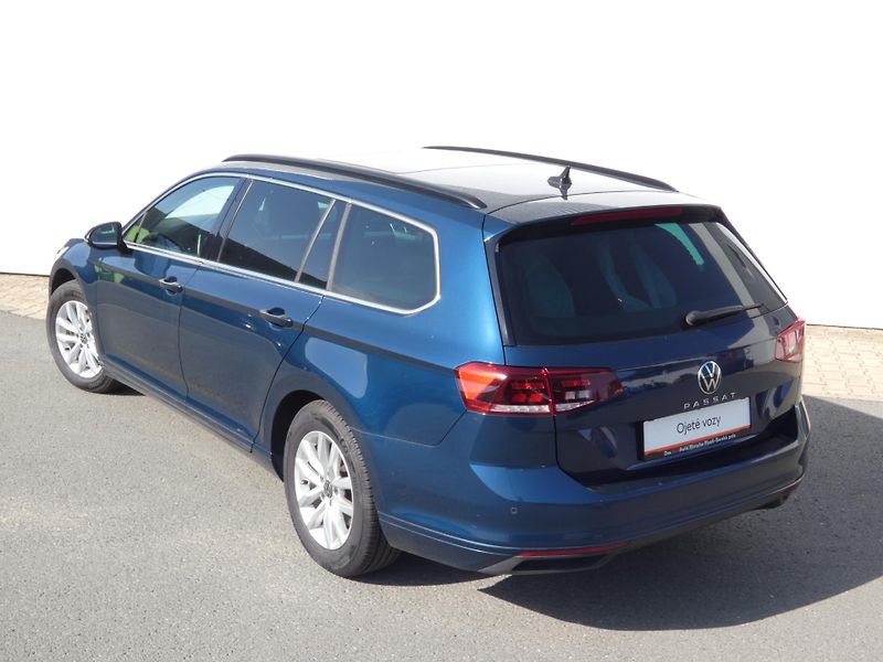Volkswagen Passat Business Premium 2.0 TDI 110KW - fotka 19 z 30