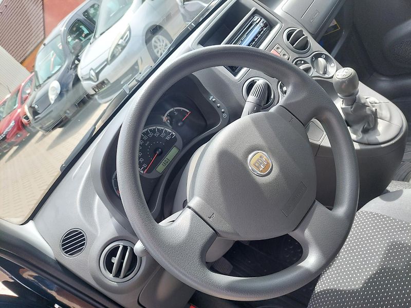 Fiat Panda (2010) 1.1 Active - fotka 9 z 28