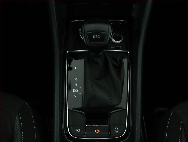 Škoda Karoq (2020) 1.5 TSI - fotka 11 z 14