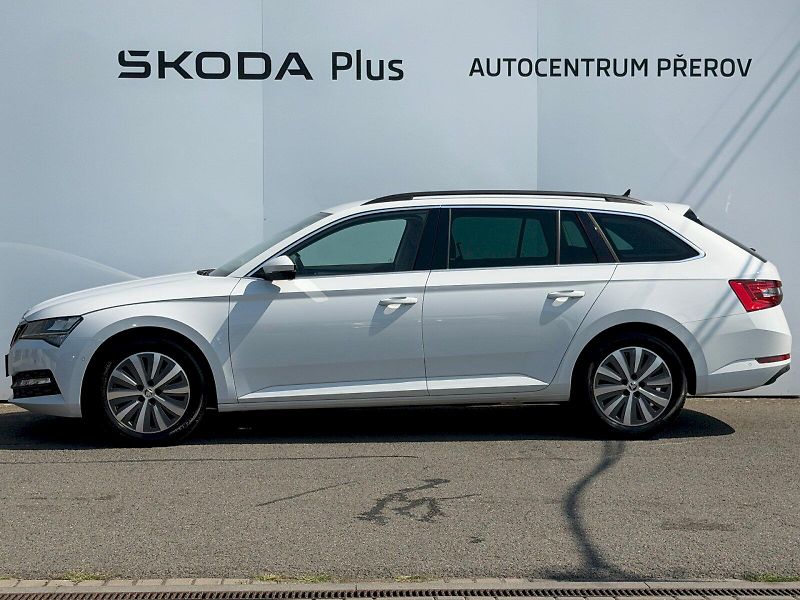 Škoda Superb (2023) 2.0 TDI 110kW Comfort Plus - fotka 3 z 35