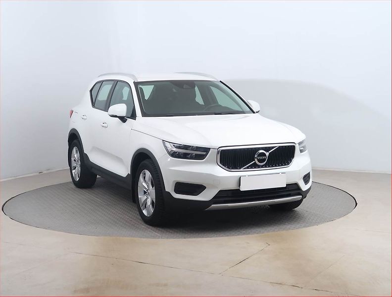 Volvo XC40 (2021) B4 - fotografie inzerátu