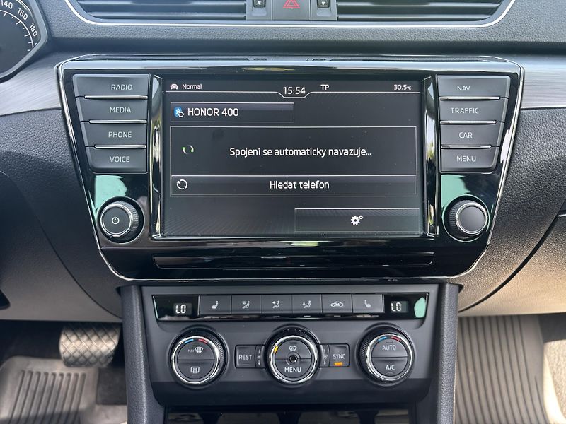 Škoda Superb (2016) 2.0 TSI 162kw Style REZERVACE - fotka 27 z 31