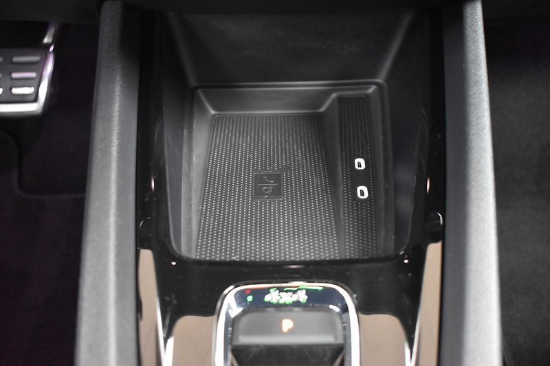 Škoda Octavia 2.0 TSI SPORTLINE*DCC*4x4*ČR - fotka 31 z 57