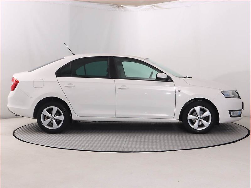 Škoda Rapid (2015) 1.2 TSI, Tempomat - fotka 6 z 18