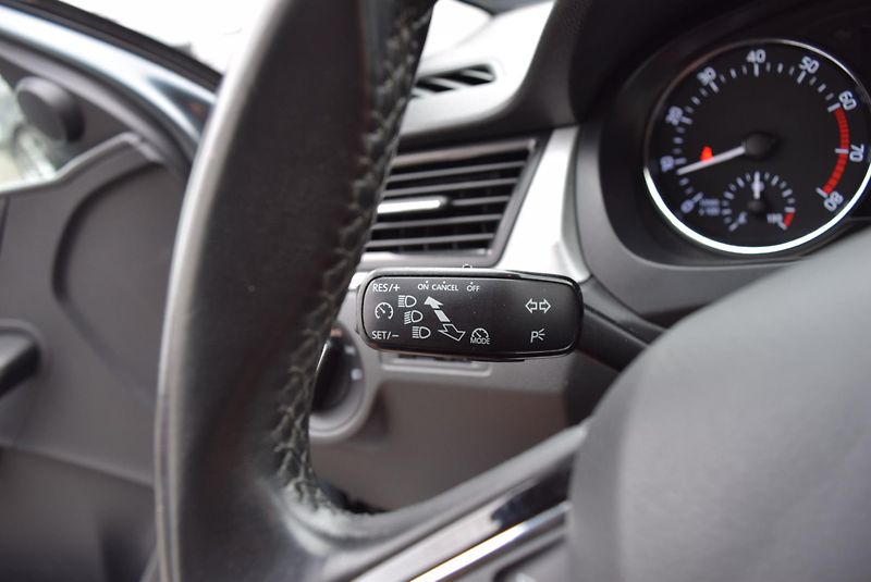Škoda Rapid (2017) 1.2TSI 81kw ED. DRIVE XEN TAŽ  - fotka 31 z 44