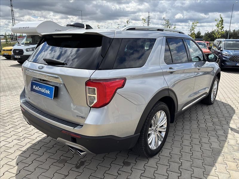 Ford Explorer 3,0 V6 PHEV Platinum AWD 7Míst - fotka 5 z 65