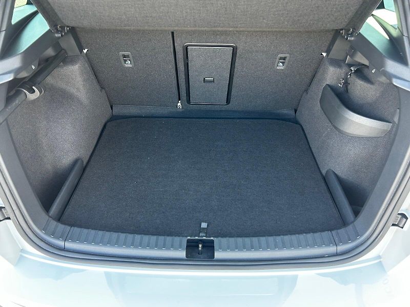 Škoda Karoq (2023) 2.0 TDI 110kW 4x4 DSG Sportlin - fotka 31 z 35