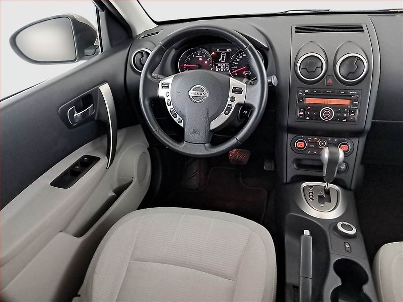 Nissan Qashqai (2010) Acenta 2.0, 4X4, Automat, ČR - fotka 7 z 14