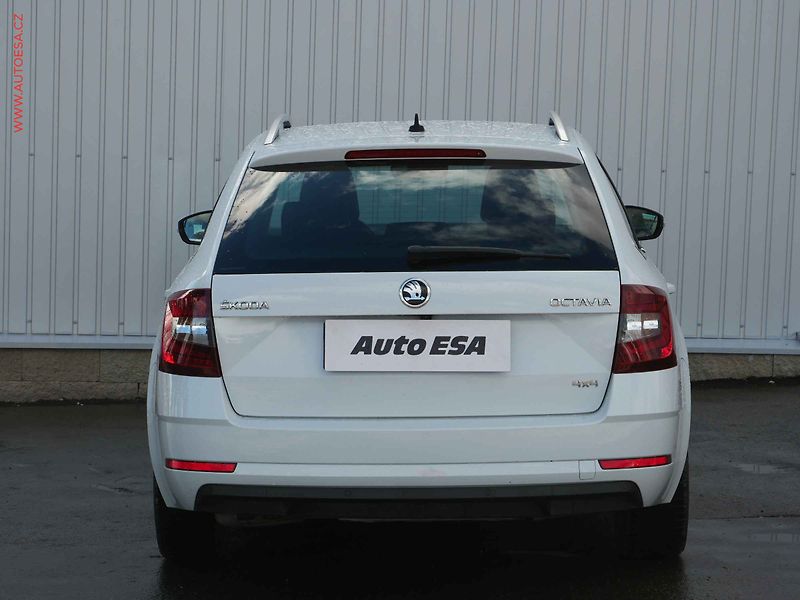 Škoda Octavia (2017) 2.0TDi 4x4, ČR, L&K, DSG - fotka 5 z 32