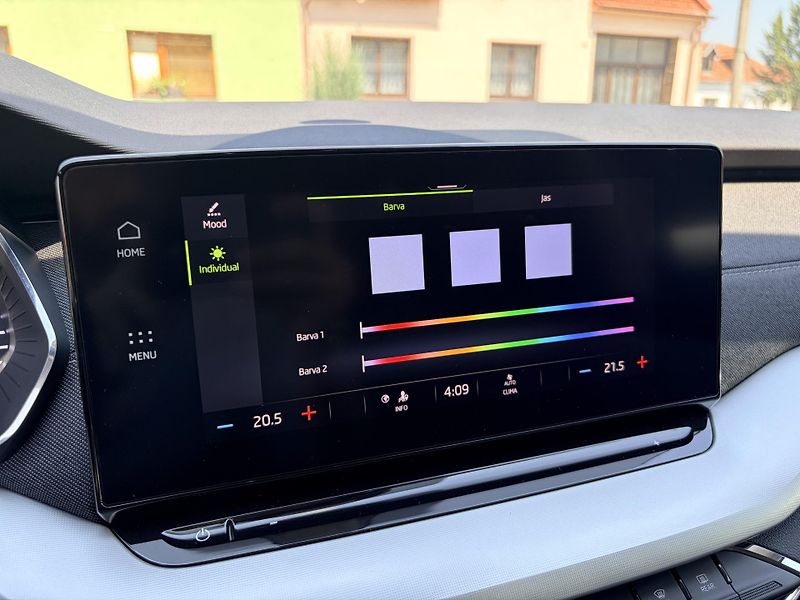 Škoda Octavia 2.0TDI STYLE VIRTUAL LED  - fotka 34 z 53