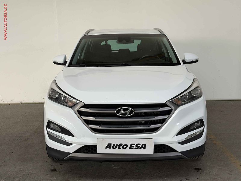 Hyundai Tucson (2016) 1.7 CRDI, ČR, AT, park - fotka 2 z 18