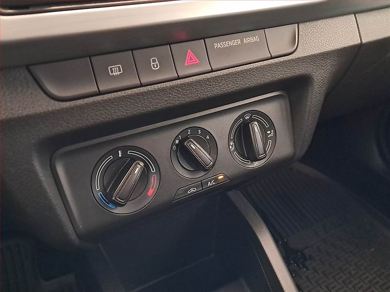 Škoda Fabia (2015) 1.4 TDI, ČR,1.maj - fotka 17 z 17
