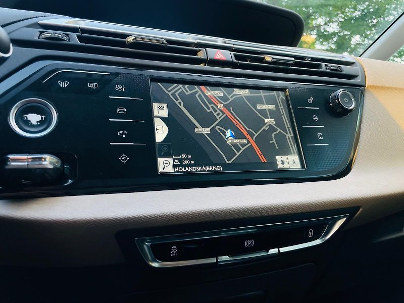 Citroën Grand C4 Picasso 2.0HDi MANUÁL KAMERA TAŽNÉ - fotka 34 z 48