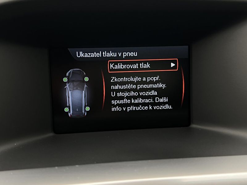 Volvo V60 CC D4 KINETIC AUT CZ - fotka 28 z 35