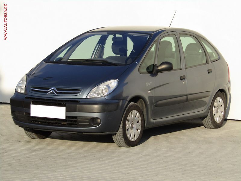 Citroën Xsara Picasso (2005) 1.8i, 1.maj, panorama, autoAC - fotka 3 z 3