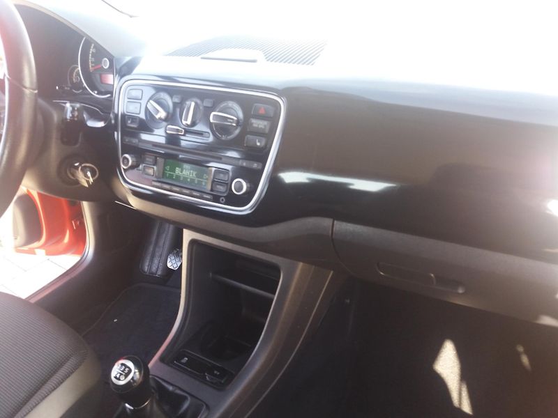 Volkswagen up! 1.0i,55kW,  ZADÁNO!!! - fotka 19 z 30