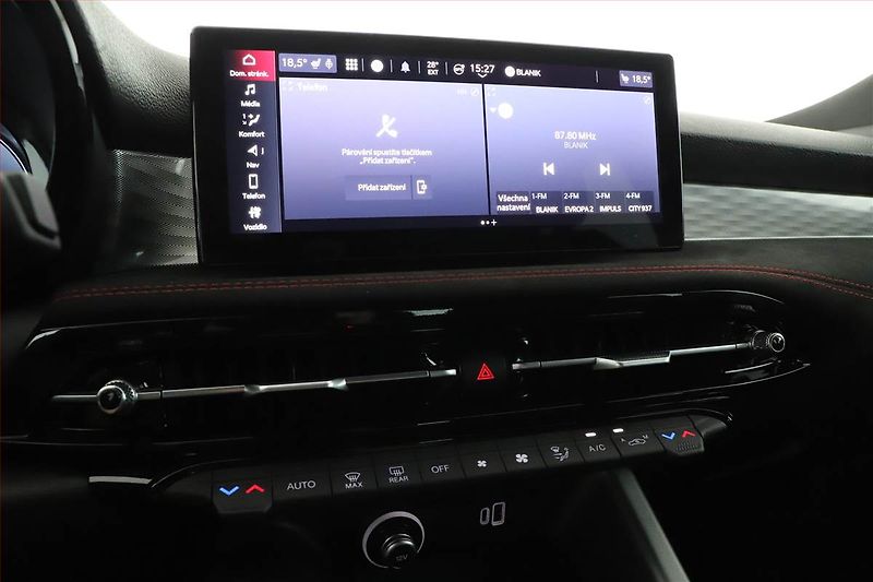 Alfa Romeo Tonale (2023) 1.3T Ibrida PHEV Q4 - fotka 10 z 21