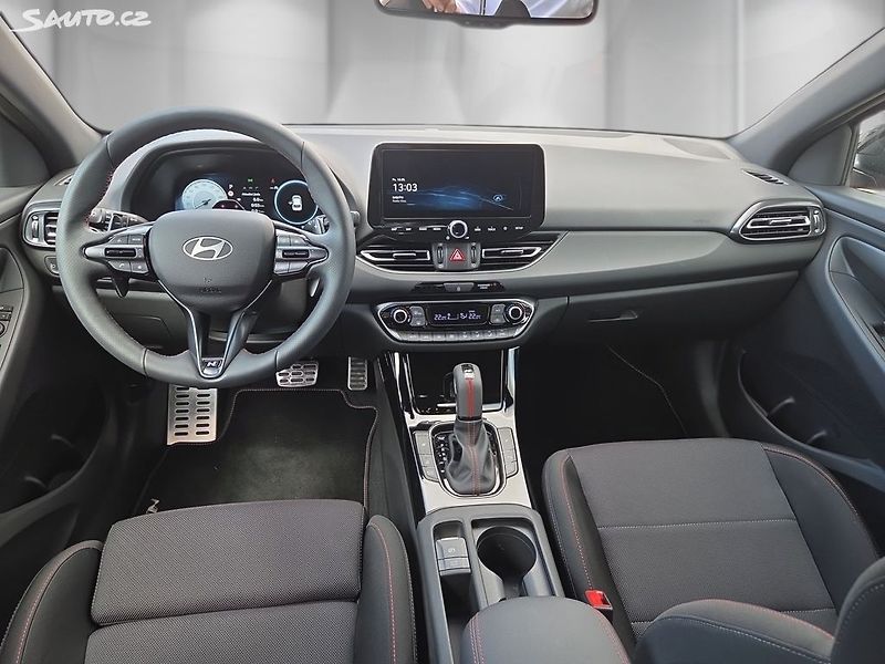 Hyundai i30 1,6 T-GDI DCT N LINE - fotka 9 z 12