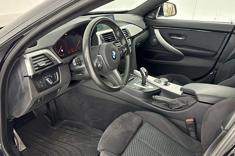 BMW Řada 4 435d xDrive - fotka 6 z 28