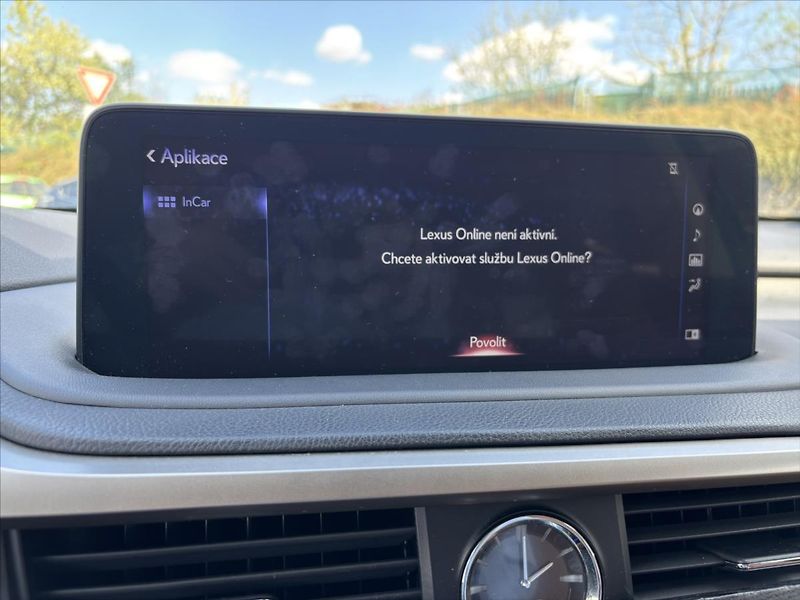 Lexus RX 2,0 i 175kW AT 4x4 Limited edi - fotka 23 z 47