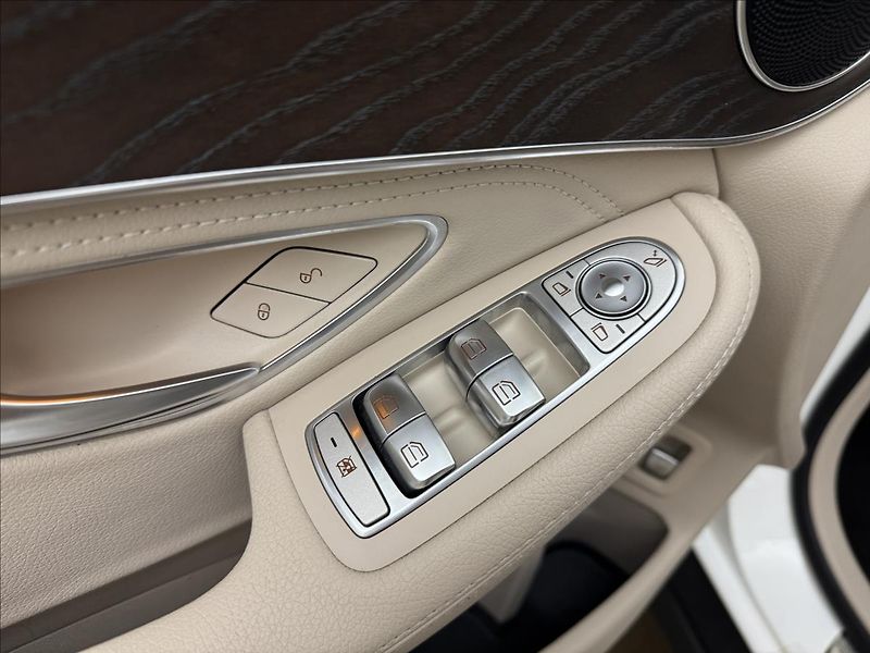 Mercedes-Benz GLC 2,1 OFFR PAK. VZDUCH EXCLUSIVE - fotka 34 z 51