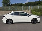 Toyota Corolla 1,5i 92kW manual navi. závěs - náhled 2