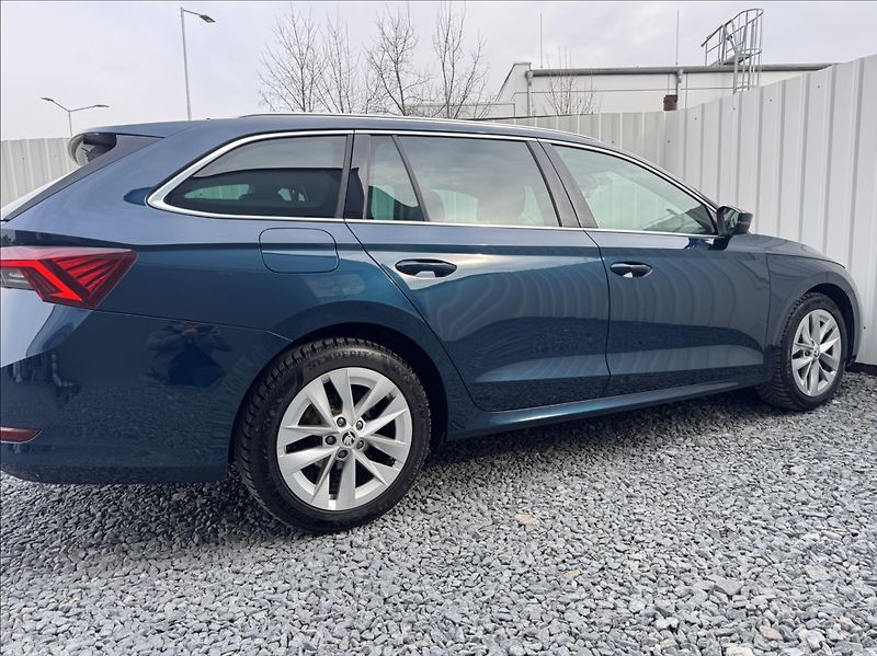 Škoda Octavia 2,0 TDI DSG STYLE+ DPH 1maj ČR - fotka 18 z 50
