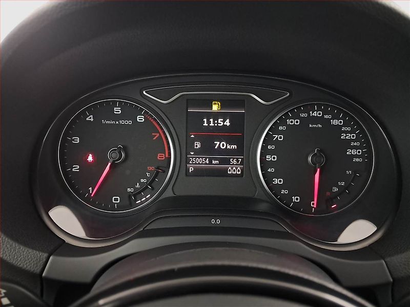 Audi A3 (2012) 1.8 TFSI, Automat, Tempomat - fotka 11 z 19